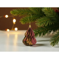 Kis fenyő formájú karácsonyfadísz meggypiros és óarany KF006