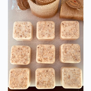 UNSCENTED Calamine, Honey + Oat Clay Bar