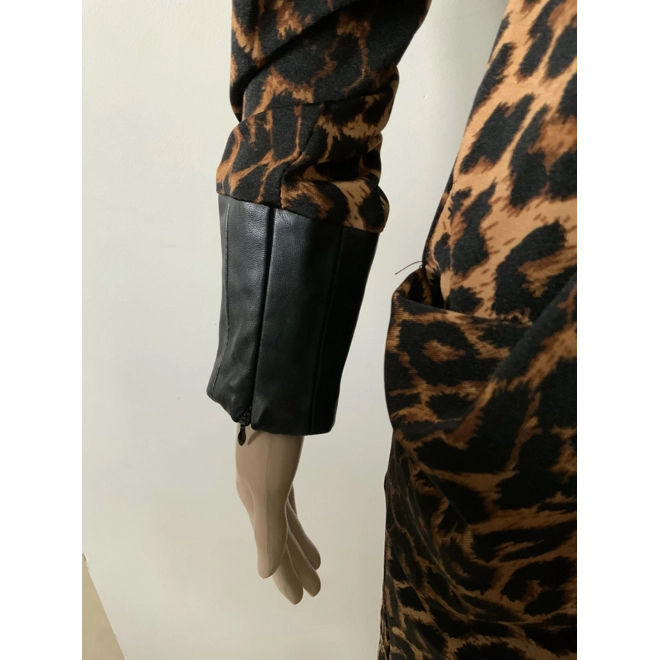 Additional Image for Leopard dress with fox fur