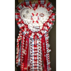 Custom Heart Shaped Homecoming Mum
