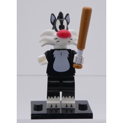 B . Sylvester mini figure B . Sylvester mini figure
