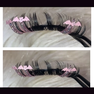 Light pink glitter batz