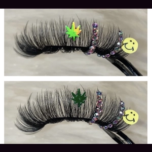 Rhinestone leaf smiley