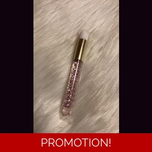 LASH CLEANSER BRUSH