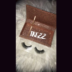 TREZZ LASHES
