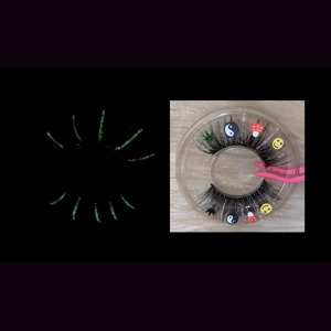 Glow in the dark trippy lashes