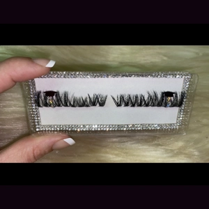 LASH CLUSTER- Graduation cap