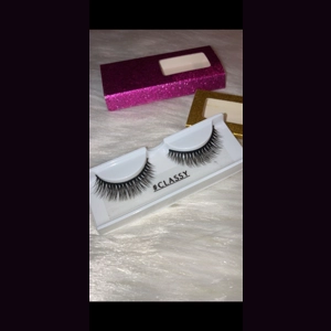 Natural lashes - classy