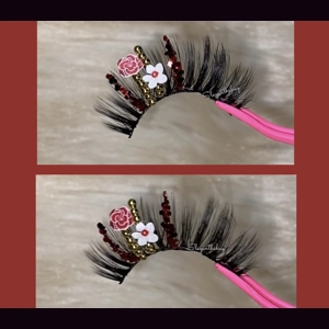 Chunky burgundy flower lash