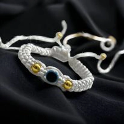 White Ojo Bracelet White Ojo Bracelet