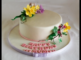 Mothers Day Cake with Fondant Daffodils