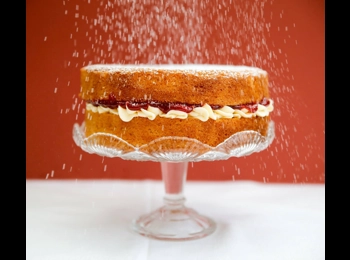 8" Victoria Sponge Cake