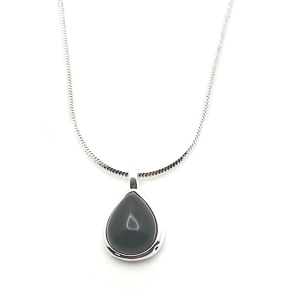 Onyx droplet pendant necklace (Silver / Black)