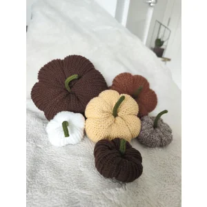 knitted pumpkins for home decor