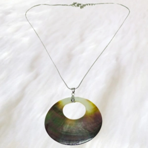 Round Shell Statement Necklace
