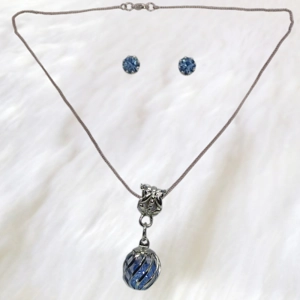 Silver Spiral Blue Pendant Gift Set