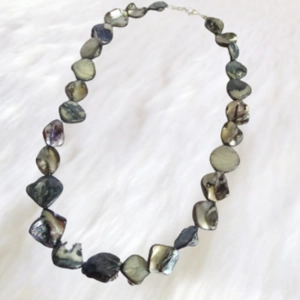 Unique Metallic Shimer Necklace Gift Set