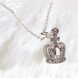 Crown Pendant Silver Necklace
