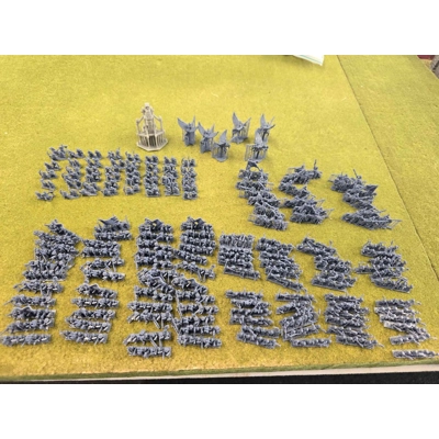 Bretonnians - 10mm Warmaster - Forest Dragon Bretonnians - 10mm Warmaster - Forest Dragon