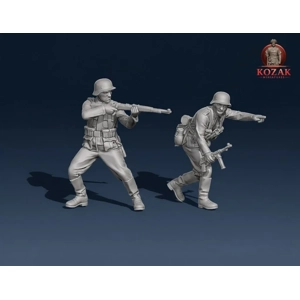 Early war German infantry firing scene - 172, 1/56 & 1/32 scale
