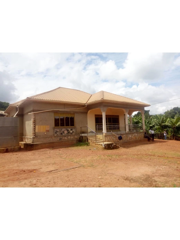 Bank sale house buddo masaka road-saf