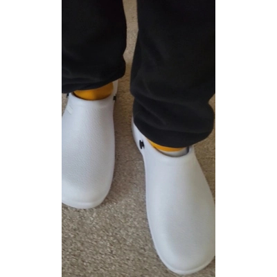 Unisex EVA Lightweight Comfortable Slip-On Clogs, Suitable For Kitchen, Garden, Home Use