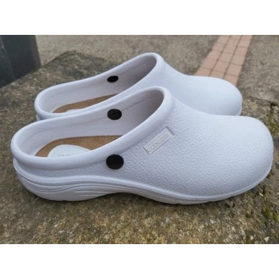 Unisex EVA Lightweight Comfortable Slip-On Clogs, Suitable For Kitchen, Garden, Home Use