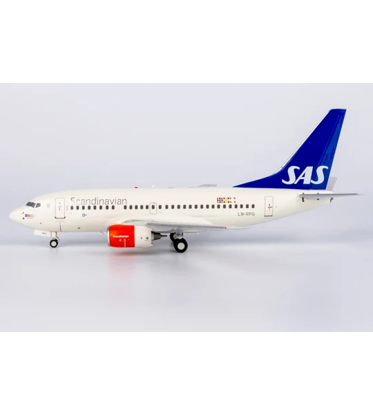 SAS Scandinavian Airlines Boeing 737-600 1:200
