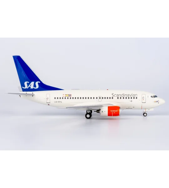 SAS Scandinavian Airlines Boeing 737-600 1:200