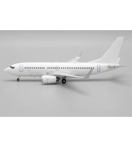 Boeing 737-700 Blank 1:200
