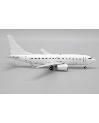 Boeing 737-700 Blank 1:200