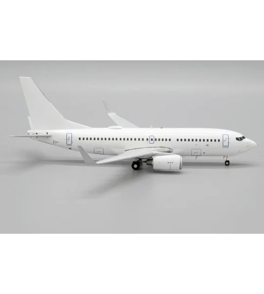 Boeing 737-700 Blank 1:200