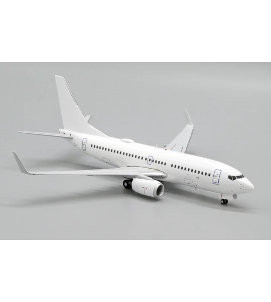 Boeing 737-700 Blank 1:200