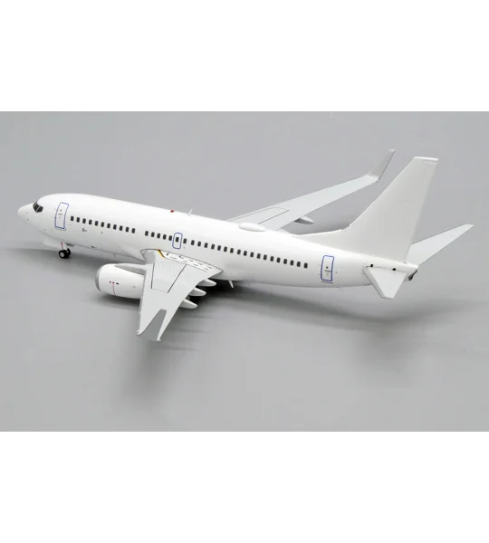 Boeing 737-700 Blank 1:200