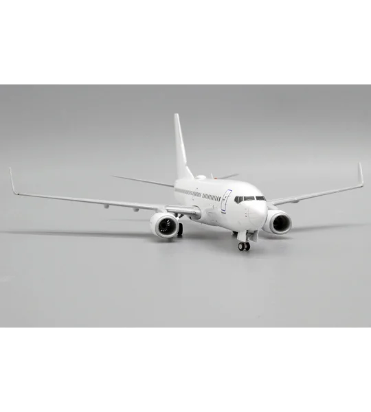 Boeing 737-700 Blank 1:200