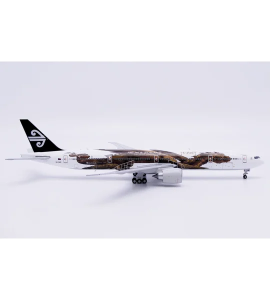 Air New Zealand Boeing 777-300ER "Smaug" 1:400