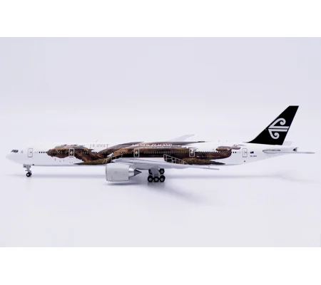 Air New Zealand Boeing 777-300ER "Smaug" 1:400