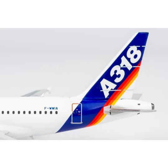 Airbus A318-100 1:400