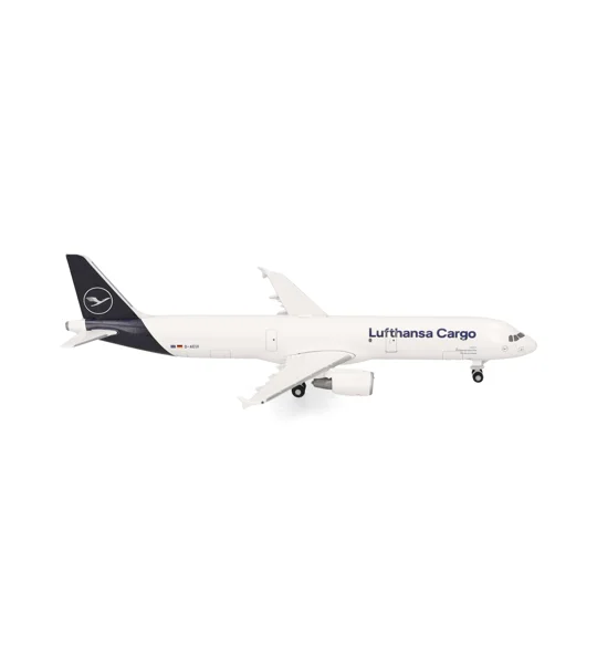 Lufthansa Cargo Airbus A321P2F 1:500