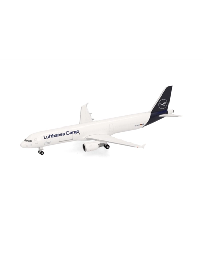 Lufthansa Cargo Airbus A321P2F 1:500