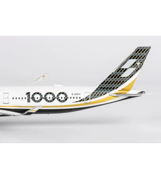 Starlux Airbus A350-1000 1:400