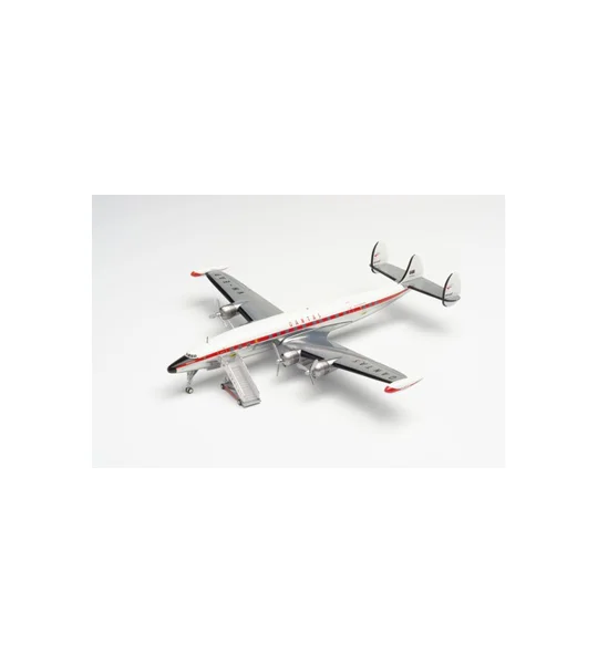 Qantas passasjertrapper med traktor 1:200