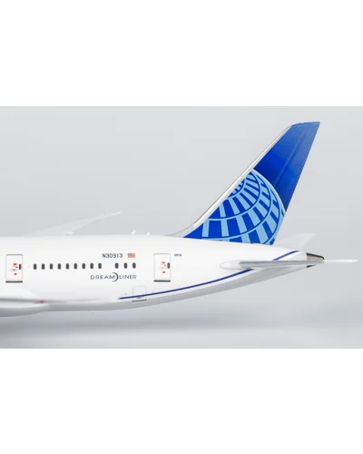 United Boeing 787-8 1:400