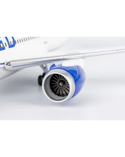 United Boeing 787-8 1:400