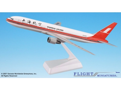 Shanghai Airlines Boeing 767-300 1:200