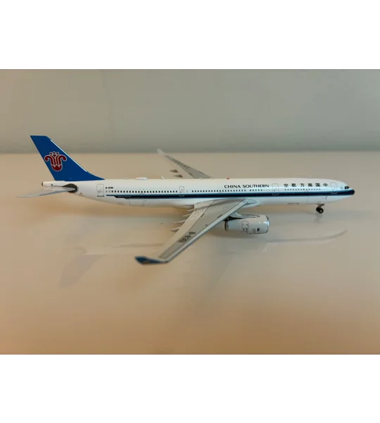 China Southern Airbus A330-300 1:400