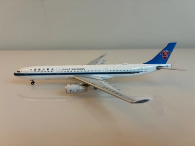China Southern Airbus A330-300 1:400