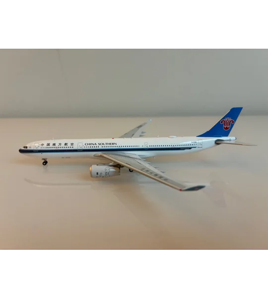 China Southern Airbus A330-300 1:400
