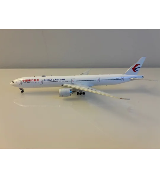 China Eastern Boeing 777-300ER 1:400