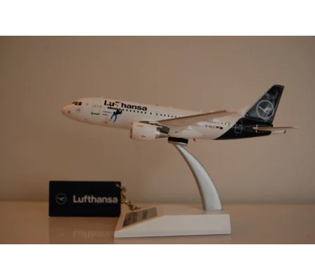 Lufthansa Airbus A319-100 "Lu" 1:200